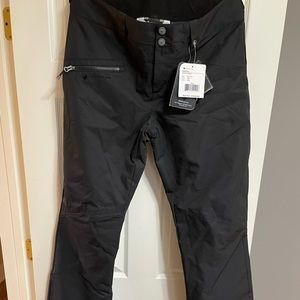 Obermeyer women’s ski pant. Size 10L. Brand new!
